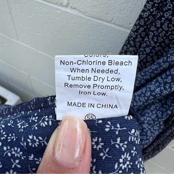 Pretty Garden #1 best seller floral wrap dress. Size  large - Picture 8 of 9